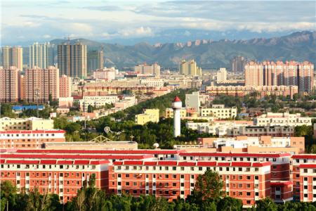石總場加快推進民生建設全力構建幸福小城鎮(zhèn)
